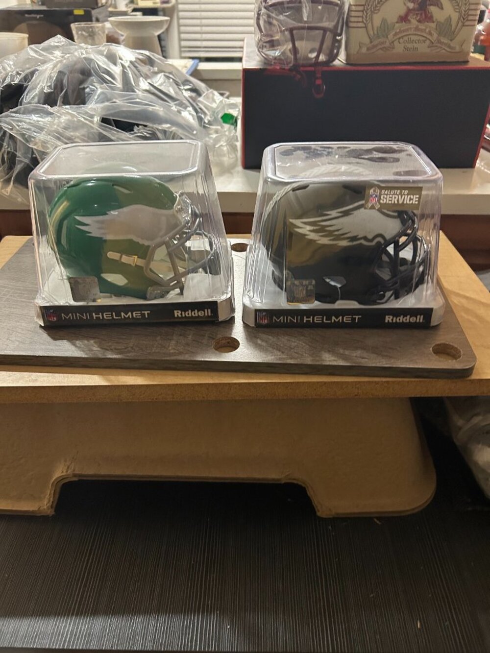 Philadelphia Eagles Mini Hemets (2)